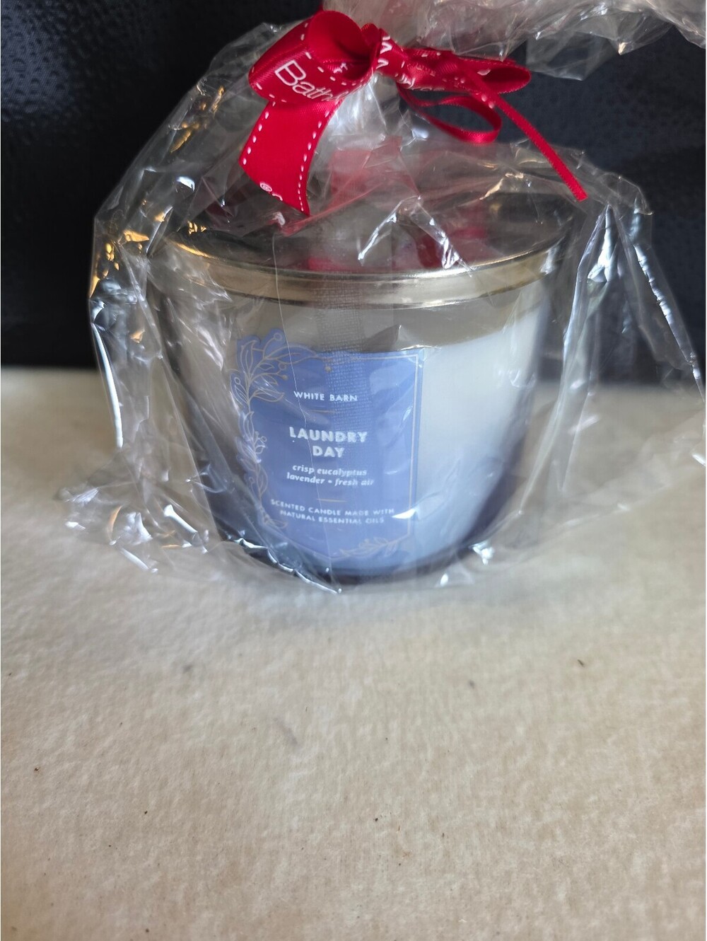 White Barn Laundry Day 3-Wick Candle 14.5 oz